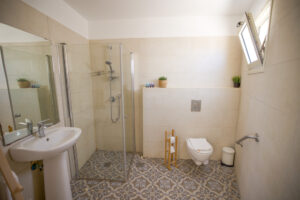 חדר רחצה מצוק