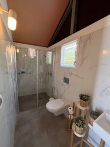 טנטי חדר רחצה