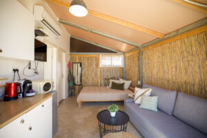 טנטי פלוס סלון ומטבח