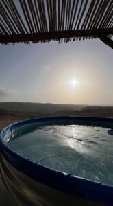 מול מדבר שיכשוכית